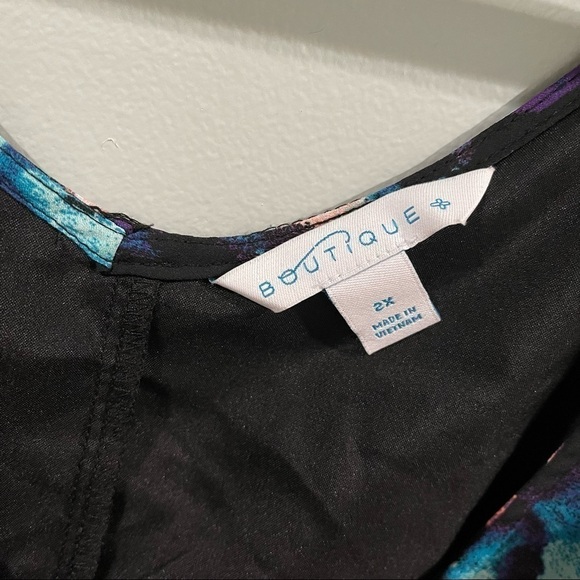 Boutique Blouse - Picture 5 of 7